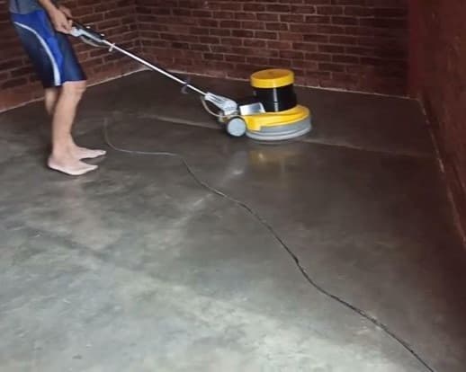 Gambar 3 dari Poles Lantai